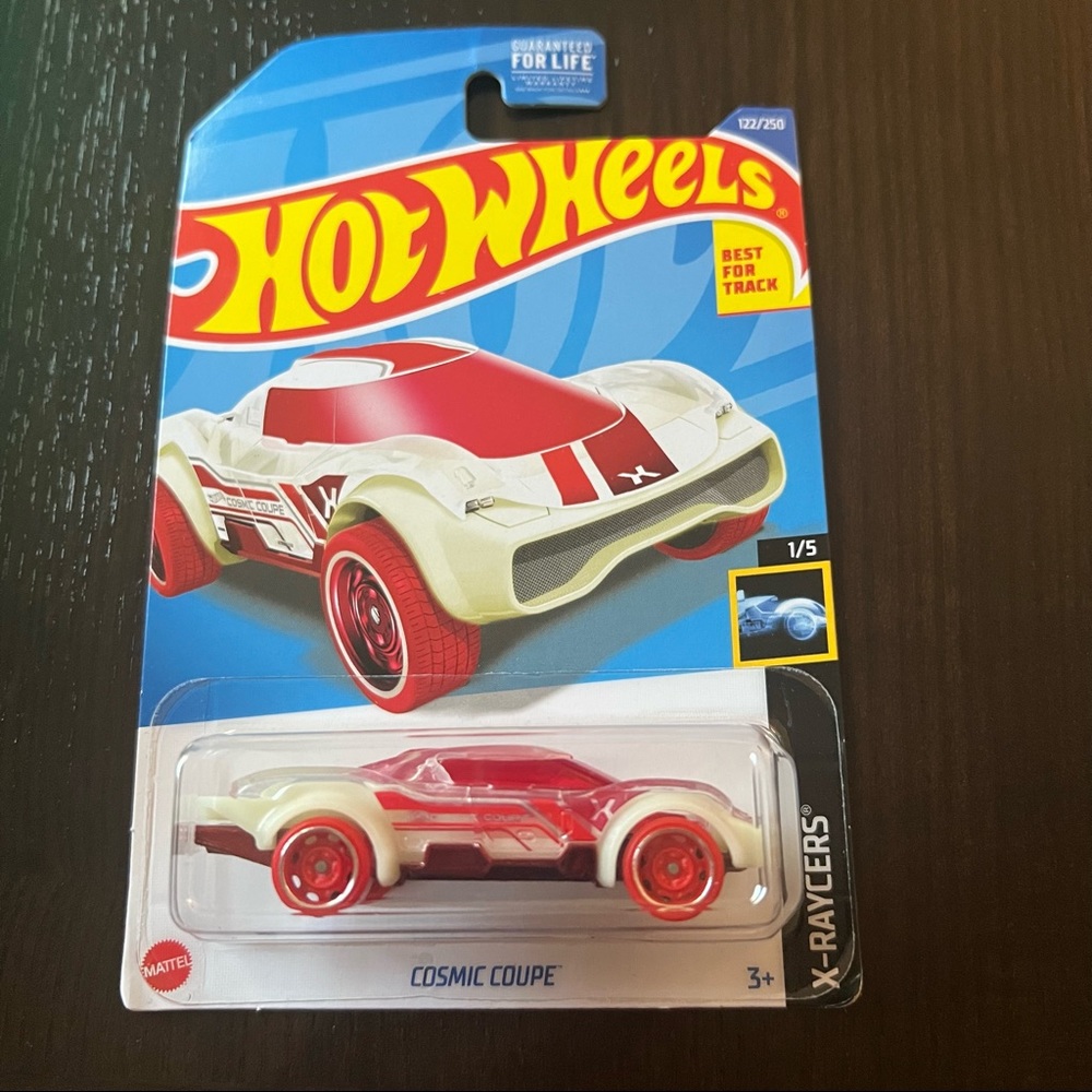 Hot Wheels X-Raycers White and Red Cosmic Coupe 1/5 122/250